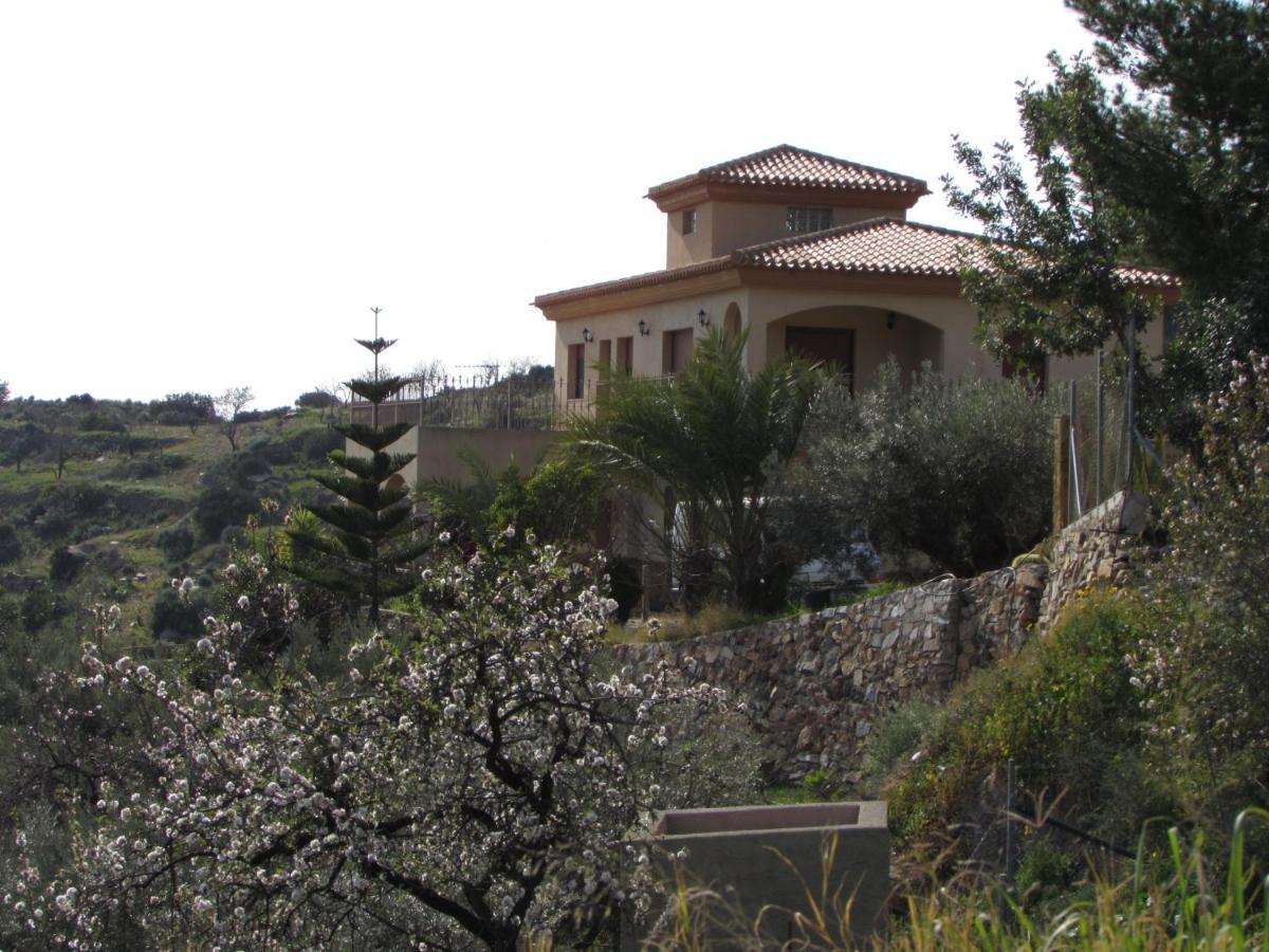 Albarico Retreat Villa Bedar Exterior photo